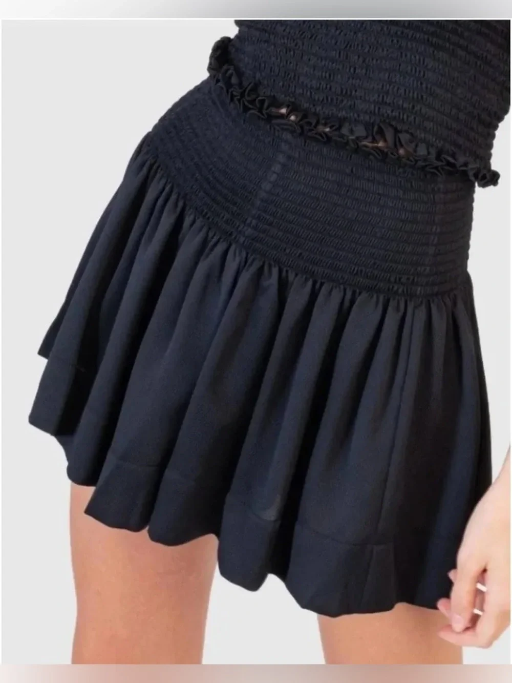Koch Black Shorts Size Small
